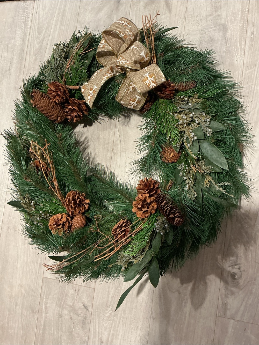 Wreath Green Pine Holiday Beautiful Large Wreath with Pinecones Gold Bow.